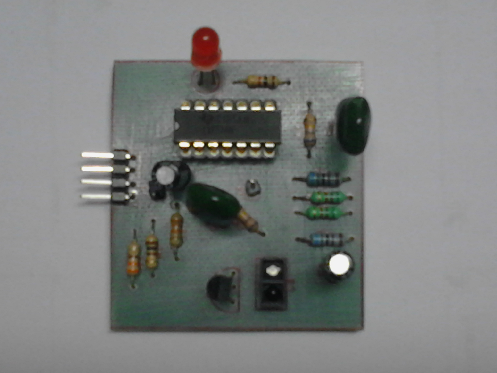 579c7f4404b0fp_pcbtop.jpg